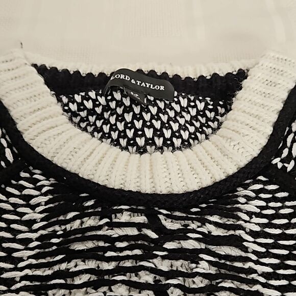 Lord & Taylor Knitted Crew Neck Long Sleeves Sweater Small Black & White - Picture 15 of 16